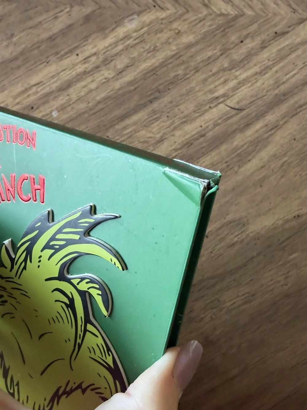 Revolution x The Grinch 17 colors Eye Shadow Palette - Green with Red Text new